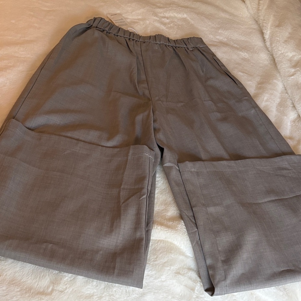 Chic Gray Women's Trousers - Picture 4 of 8